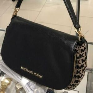 Michael Kors Medium Leather Crossbody Shoulder Bag